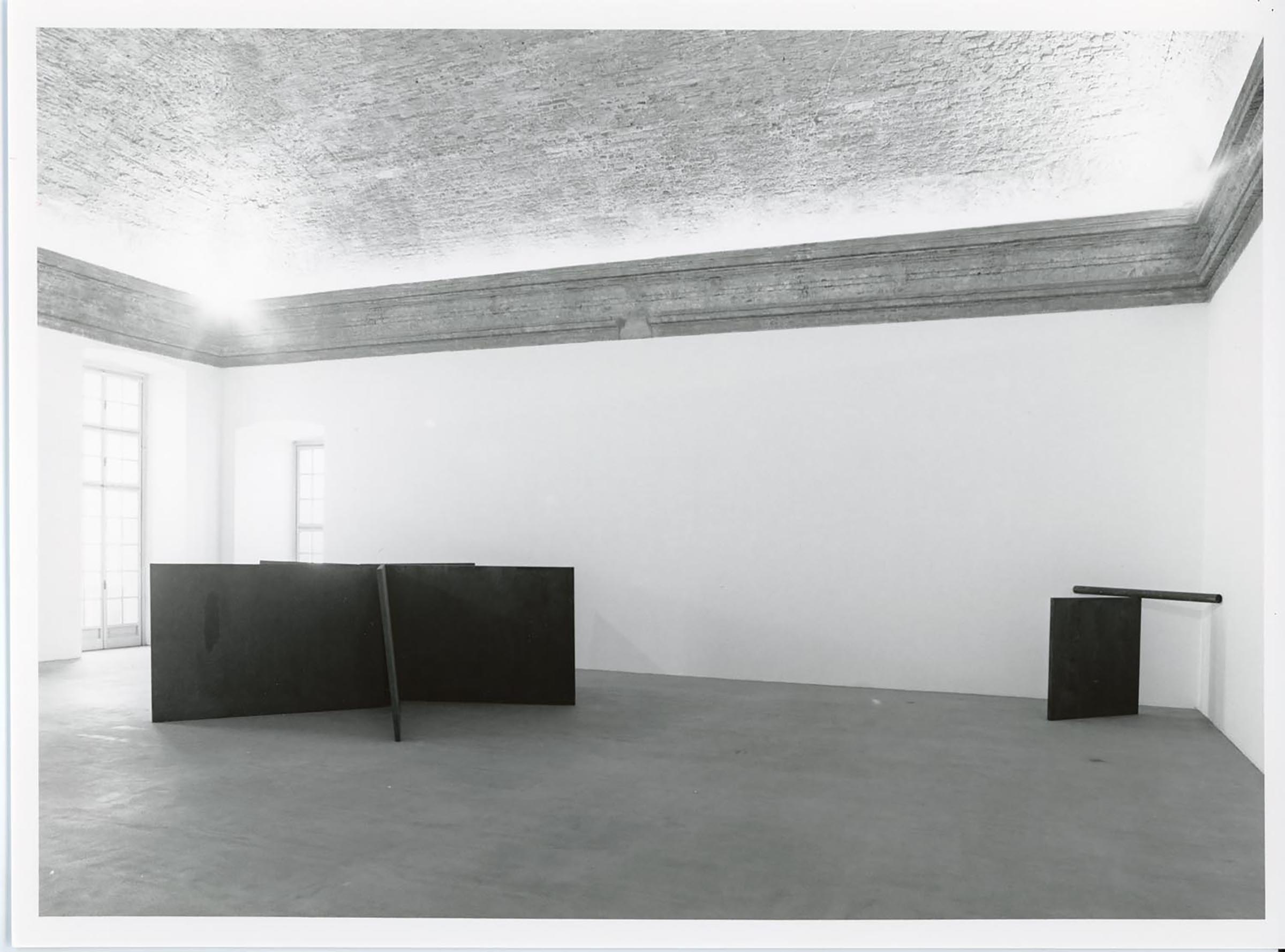 Richard Serra, 5 plates counter clockwise pentagon, 1987